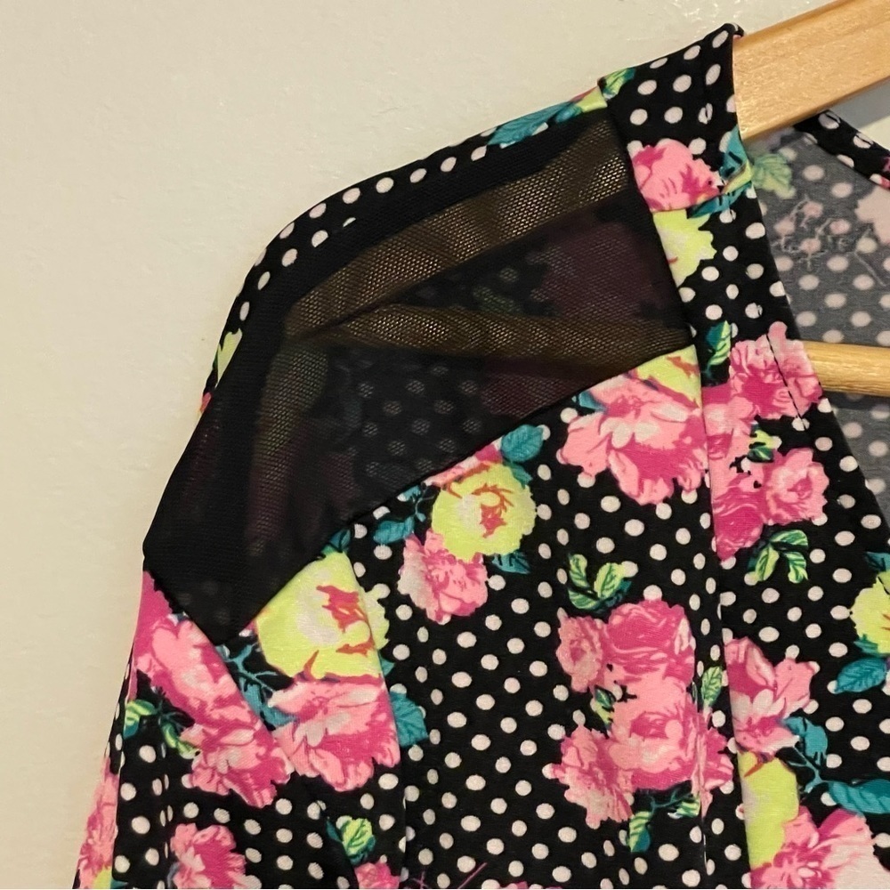 Betsey Johnson Polka Dot Floral Princess Cut Top - Picture 4 of 7